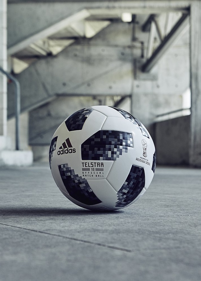 نجوم كرة القدم شاركوا في حفل الكشف عن كرة كأس العالم 2018