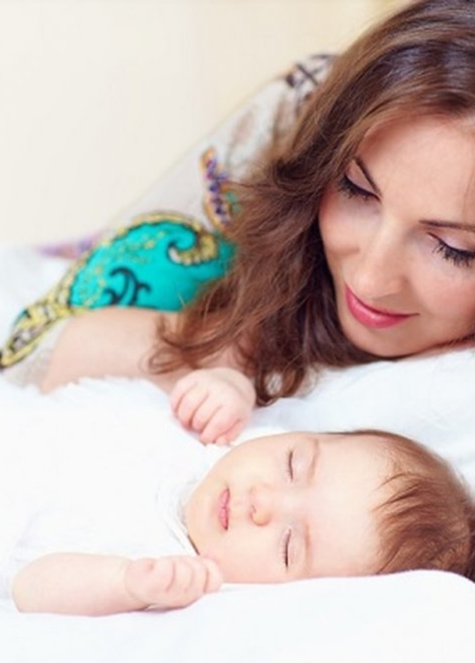 لا تقلقي من استيقاظ حديثي الولادة بشكل متكرر