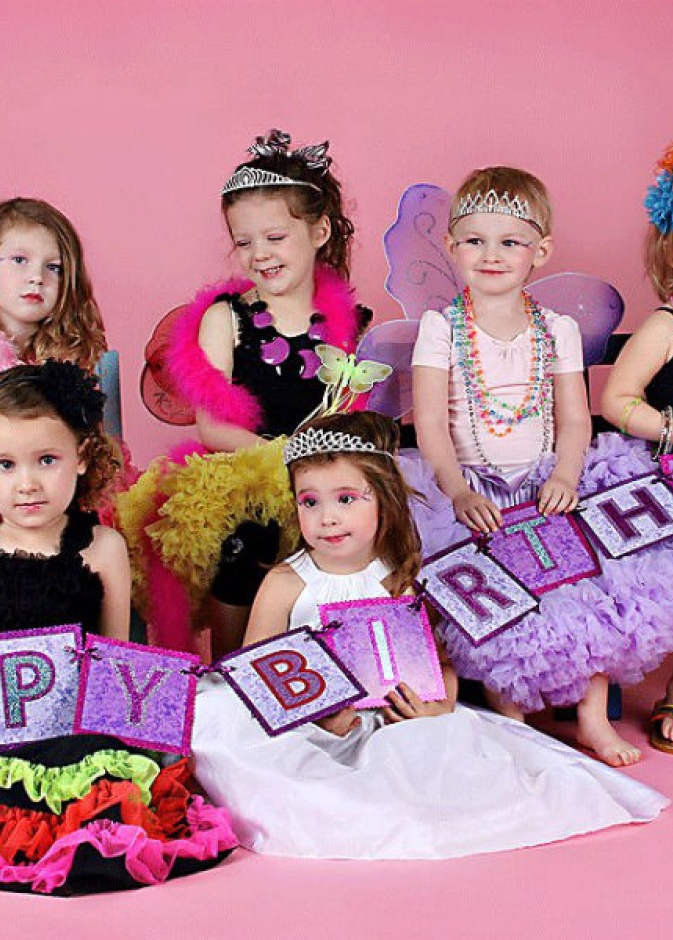 حفلة عيد ميلاد بافكار المناطيد.