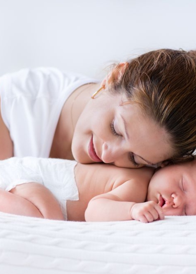 تعويد طفلك على النوم بمفرده لا يقلل من حبك واهتمامك به فلا تقلقي عزيزتي الأم