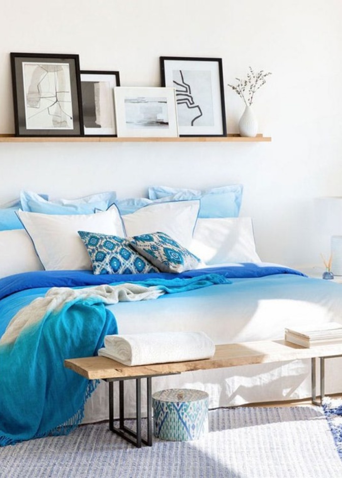 غرفة نوم مودرن صغيرة