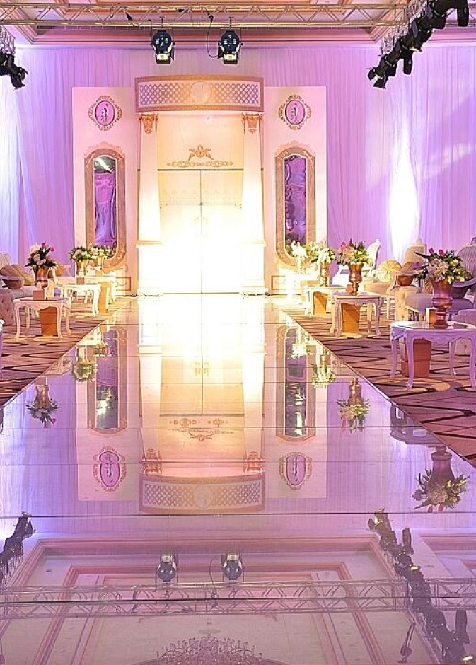 من تنسيق منظمة الاعراس السعودية اروى .