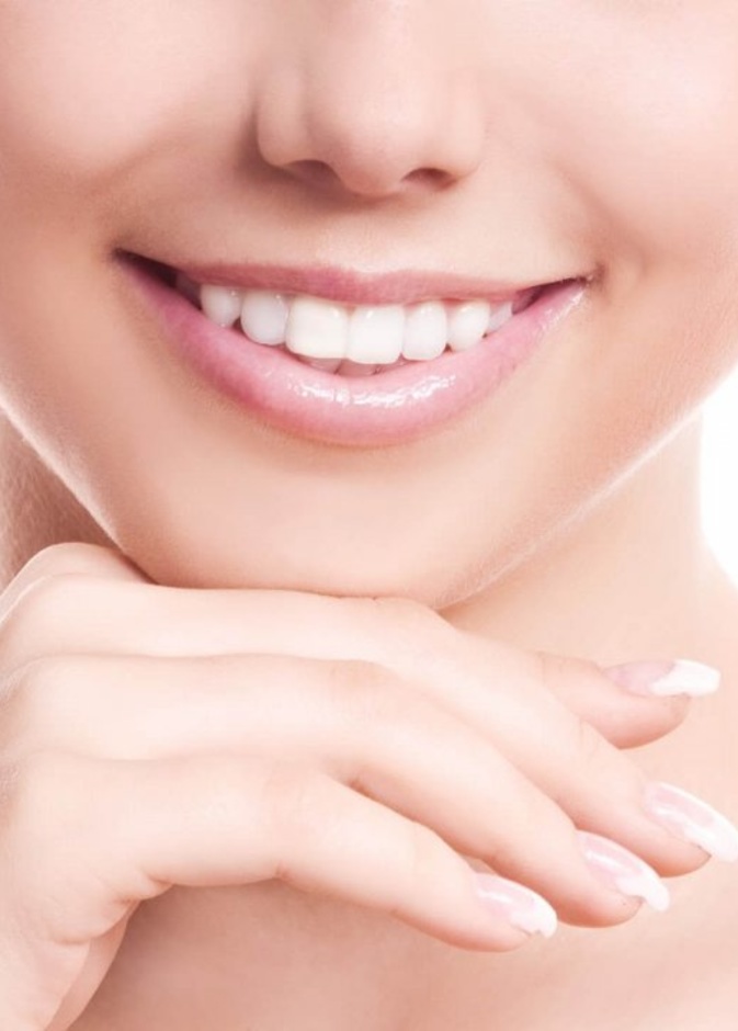 الوصفات الطبيعية لشفتين متوردتين للعروس المستقبلية