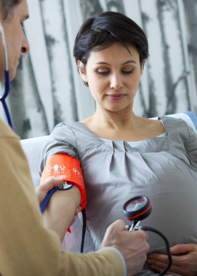 اسباب انخفاض ضغط الدم عند الحامل.