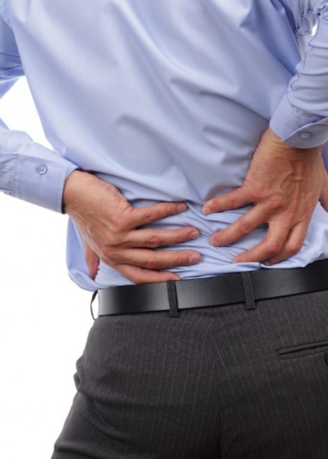 التهاب المفاصل يسبب ألم اسفل الظهر عند الرجل