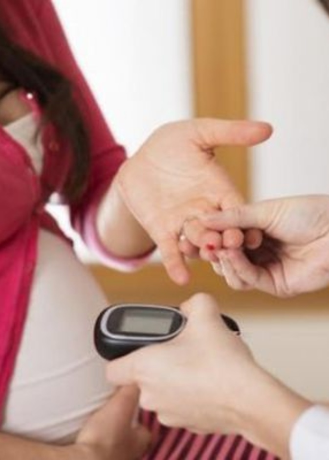 اعراض سكر الحمل وطرق علاجه 