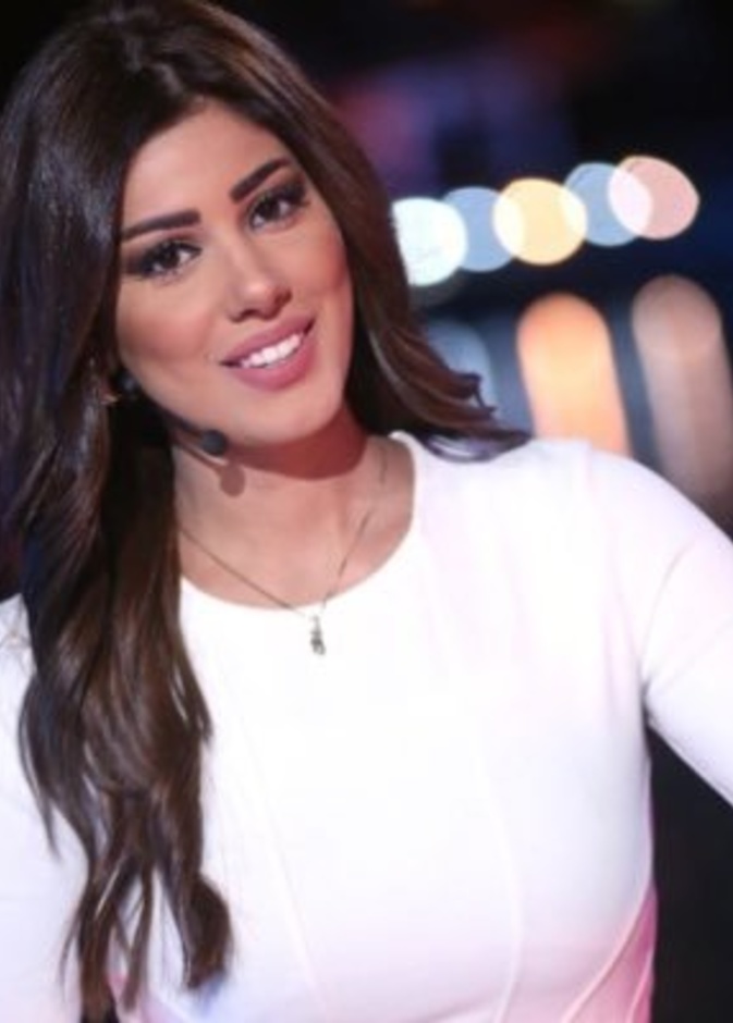 نجل مذيعة قناة العربية يقتحم الأستوديو على الهواء