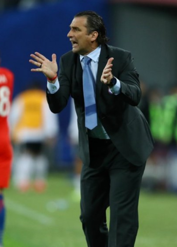 مسيرة المدرب خوان أنطونيو بيزي في عالم التدريب