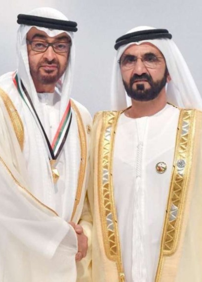 الشيخ محمد بن راشد يكرم الشيخ محمد بن زايد وأوائل الإمارات