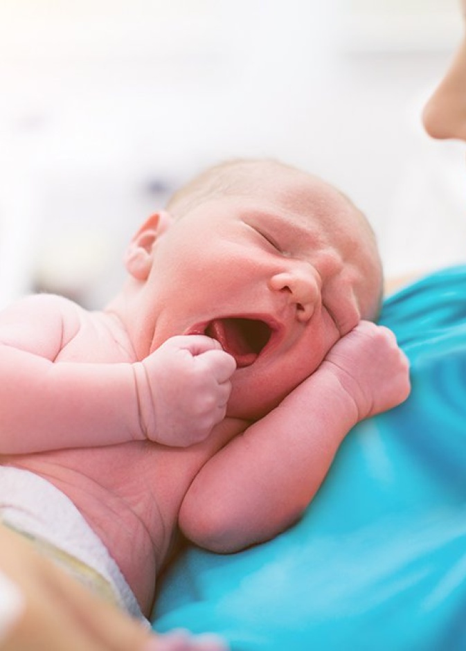 علاج انتفاخ البطن بعد الولادة القيصرية