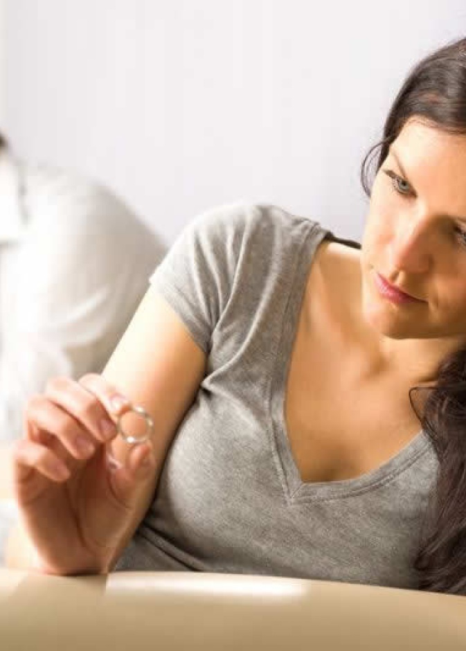 متى يجب ان تنسحب المرأة من حياة الرجل