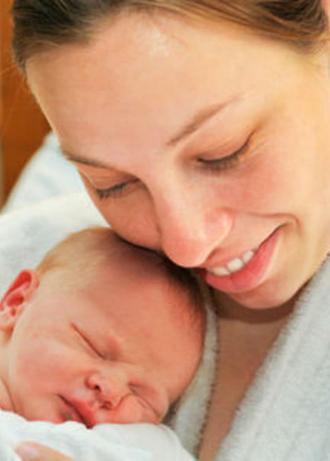 يمكن تخفيف الم جرح العملية القيصرية باعتدال الجلسة اثناء الرضاعة