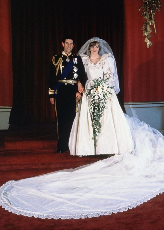 فيكتوريا بيكهام بفستان الزفاف