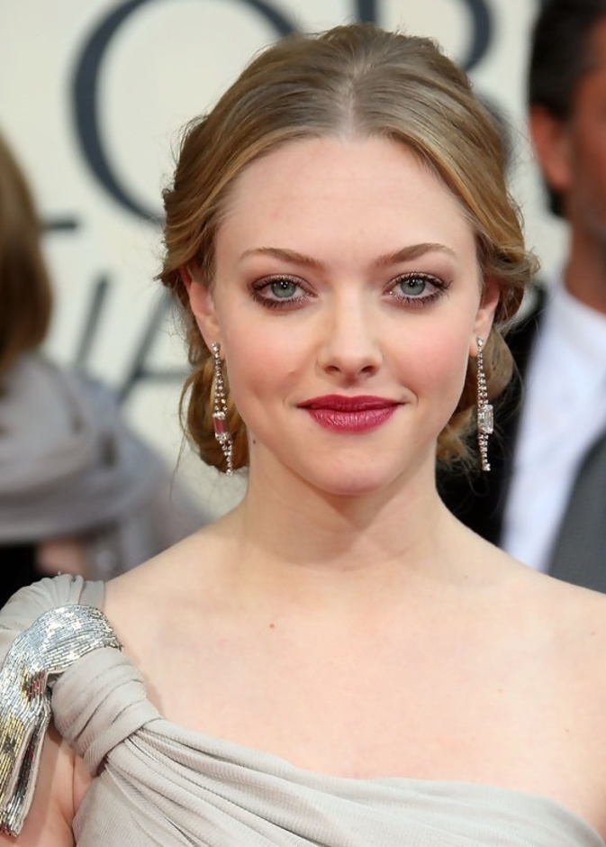 أماندا سيفريد متألقة بمجوهرات تيفاني Tiffany