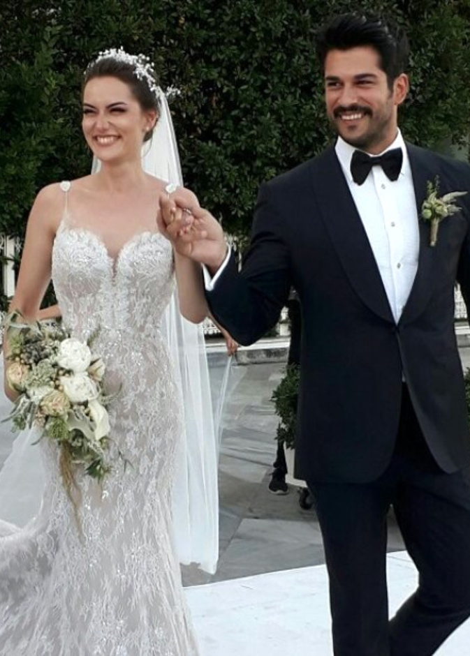 بوراك اوزجفي وفهرية افجان