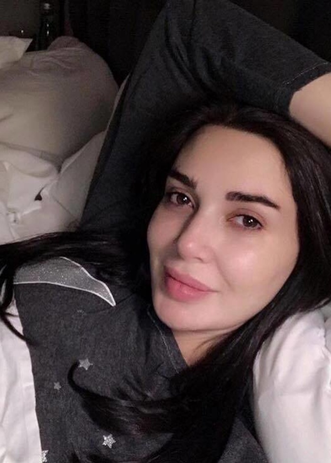 سيلفي للنجمة سيرين عبد النور قبل النوم .. ما رأيكم بجمالها؟