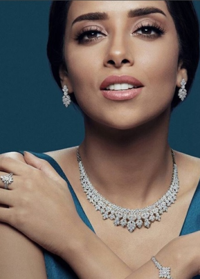 بلقيس تتألق بصيحة الخواتم المتعددة والمفتوحة