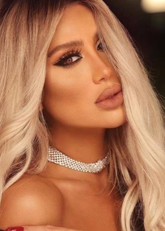 استوحي مكياج شتاء 2018 من إطلالة مايا دياب