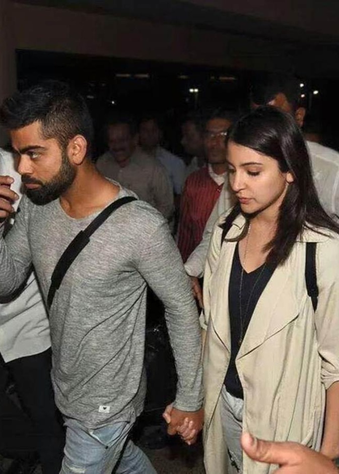 الصور الأولى من حفل زفاف أنوشكا شارما وفيرات كولهي