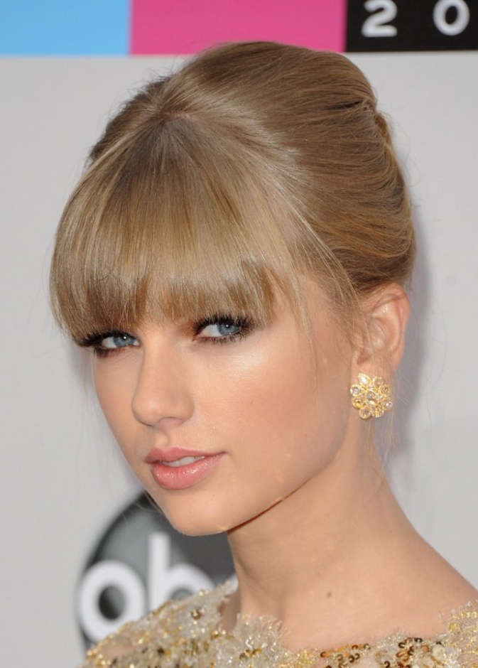 أجمل مجوهرات تايلور سويفت في عيد ميلادها الـ 28