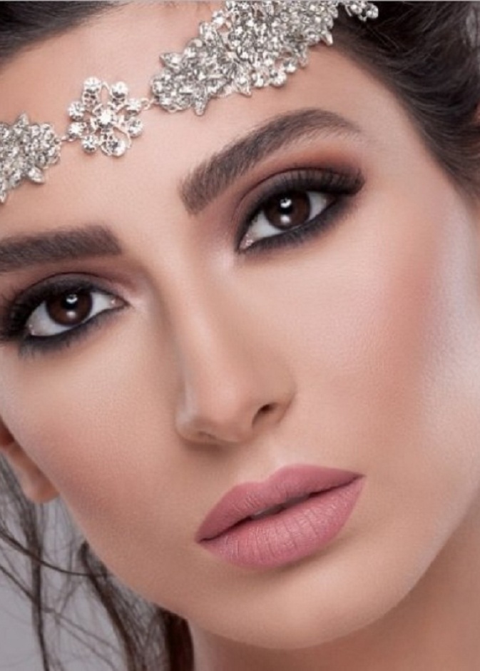 مكياج بلون الكشمير