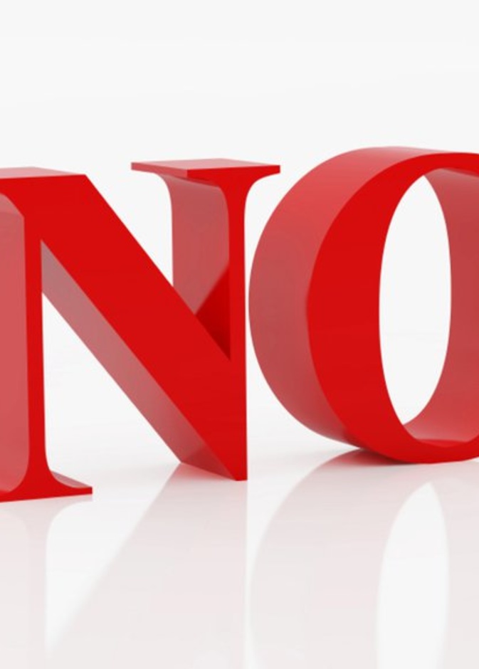 ناشطون ينتقدون إجبار الموظفات على صفع بعضهن