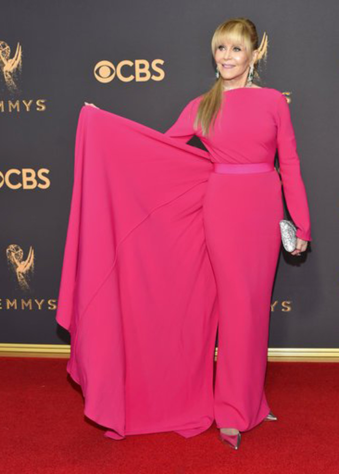 تحتفل اليوم الممثلة “جاين فوندا” Jane Fonda بعيد ميلادها الثامنين