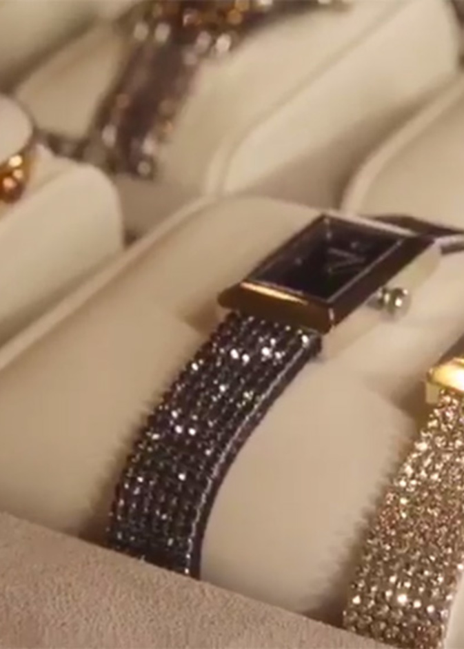  Swarovski تُطلق مجموعة احتفالية في السعودية بالتعاون مع سوسن القاضي