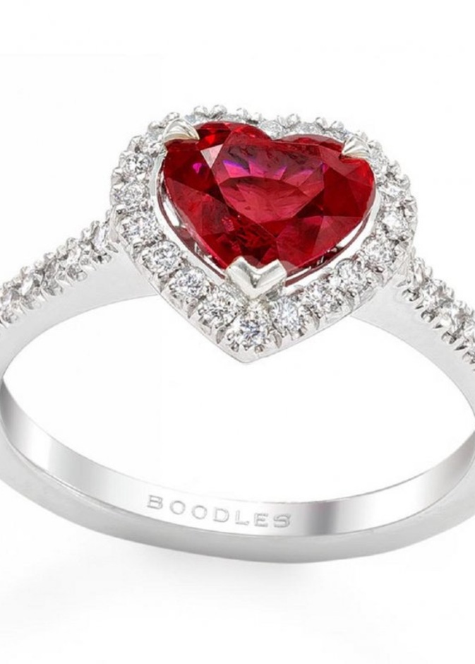 خاتم من تصميم هاري وينستون