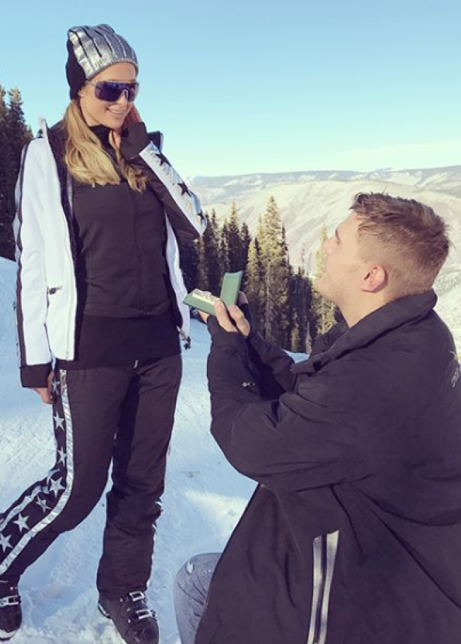 الخطيبان باريس هيلتون وكريس زيلكا.