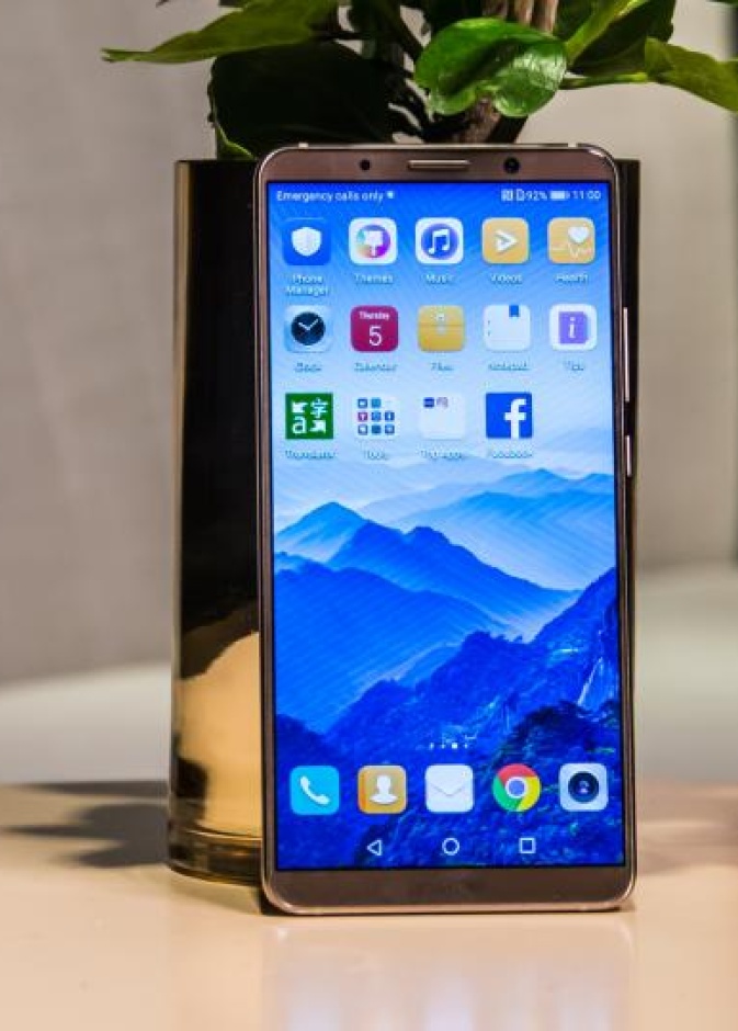 سلسلة  HUAWEI Mate 10 Pro  مزوّدة بمترجم سريع مدعوم بإمكانات الذكاء الاصطناعي