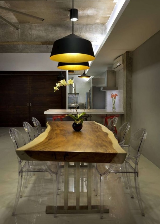 تصميم طاولة طعام مودرن بروعة اللون الذهبي