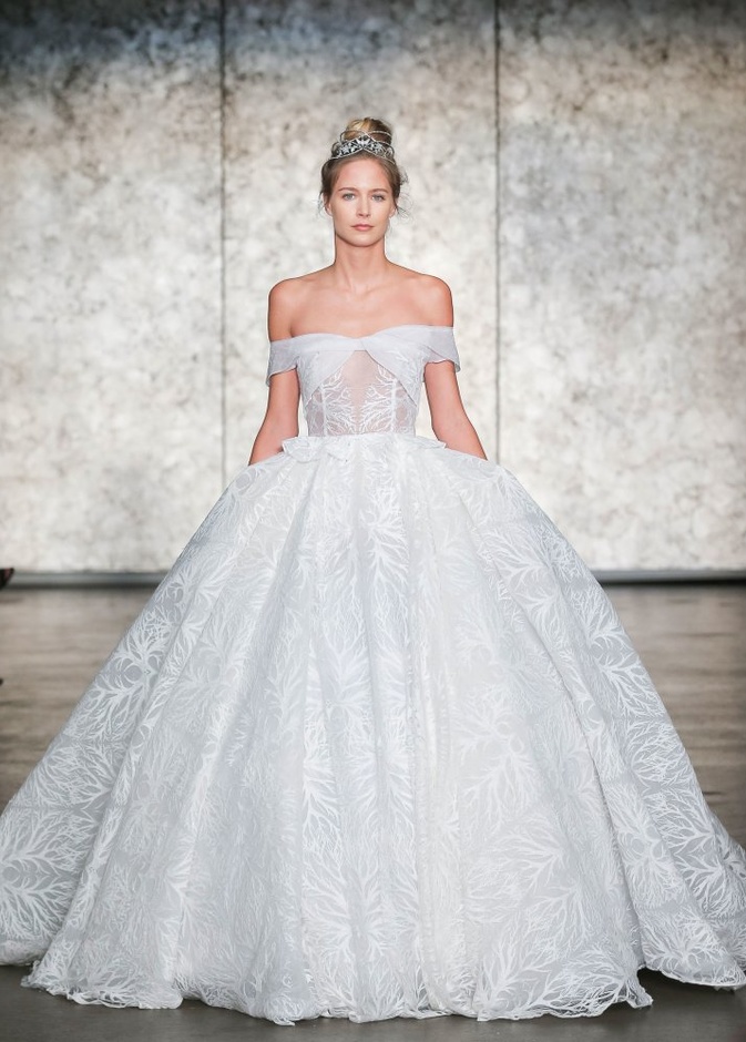 فستان من مجموعة Elisabetta Polignano