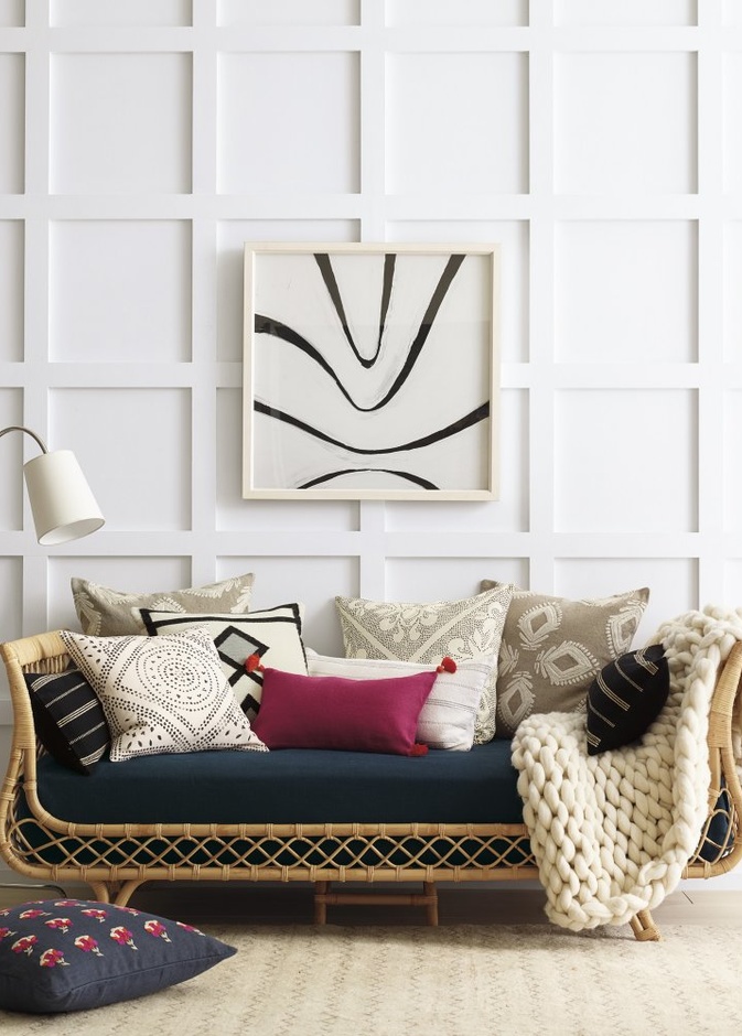 ديكور يجمع العصرية بالكلاسيكية لغرفة جلوس مميزة