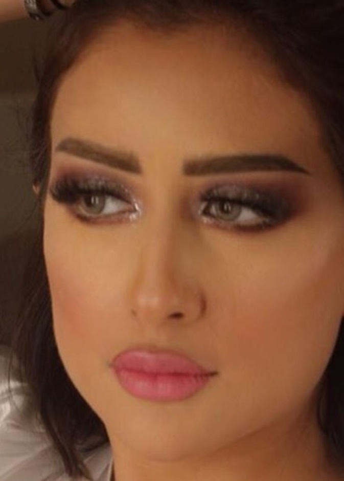 فرح الهادي في حفل زفافها