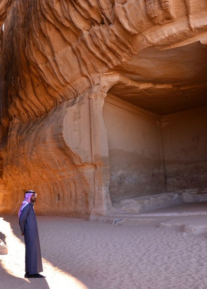 ديوان جبل إثلب في مدائن صالح