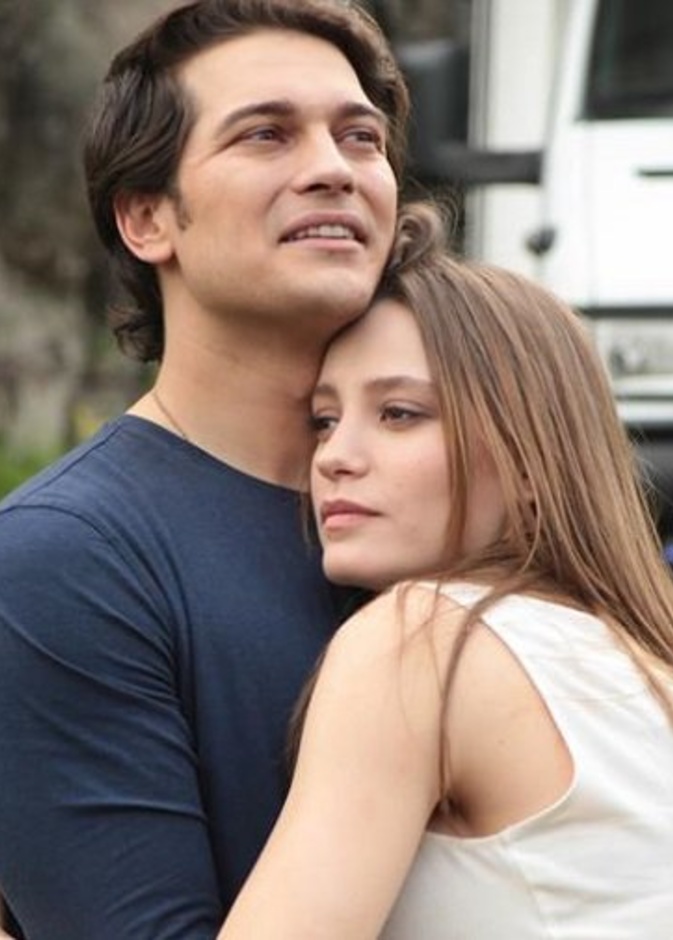 سيريناي ساريكايا وشاتاي اولسوي 