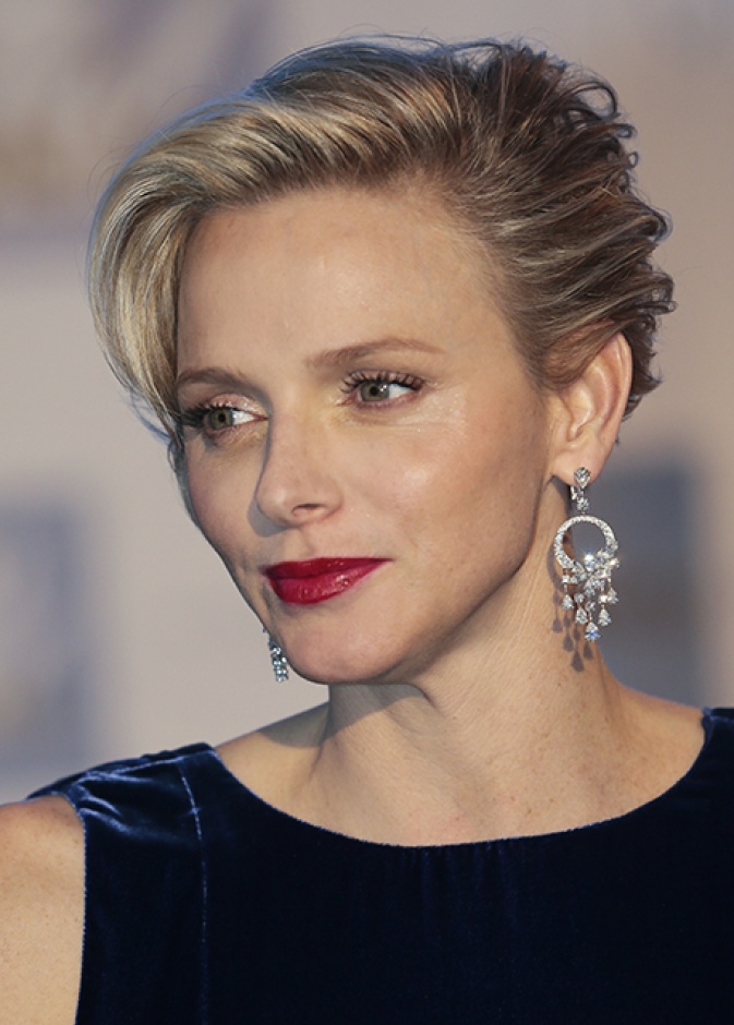 الأميرة شارلين ترتدي مجوهرات غراف