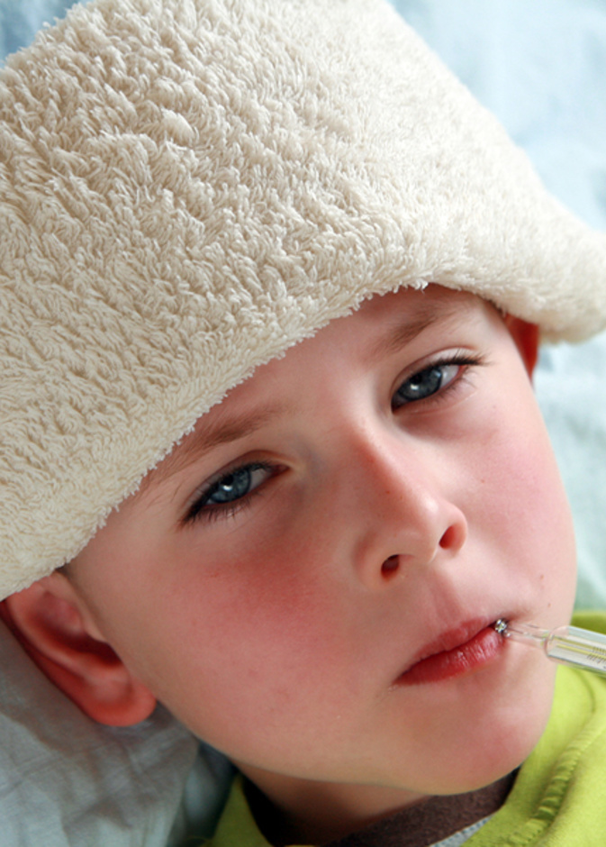 طبيب مختص يؤكد ارتفاع حرارة الاطفال صديق وليس عدو