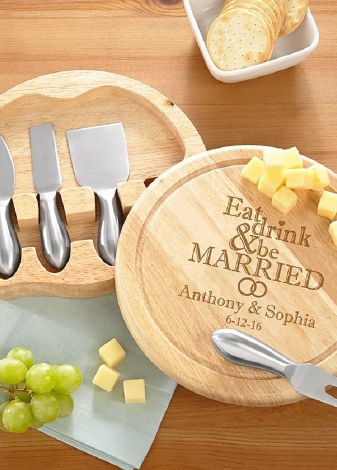 من افكار علب الماكياج المخصصة كهدايا للعروس