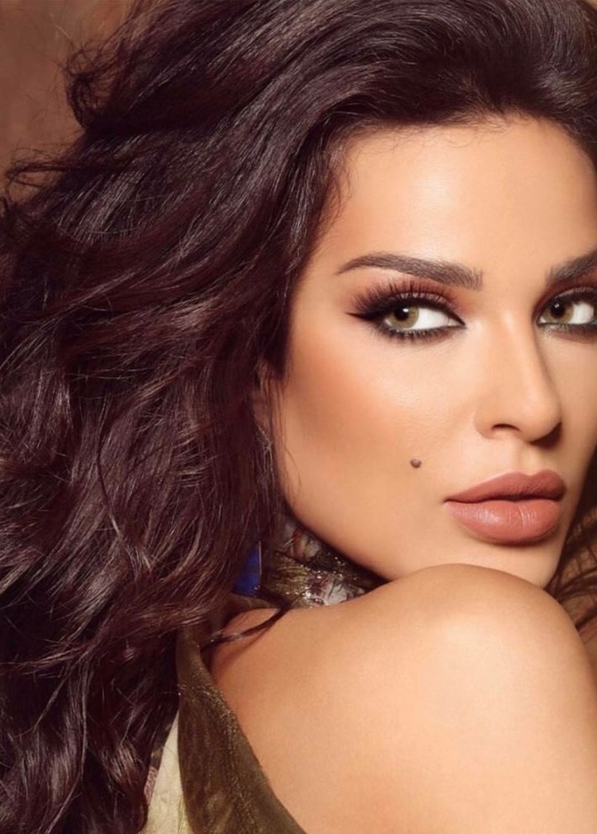 نادين نجيم 