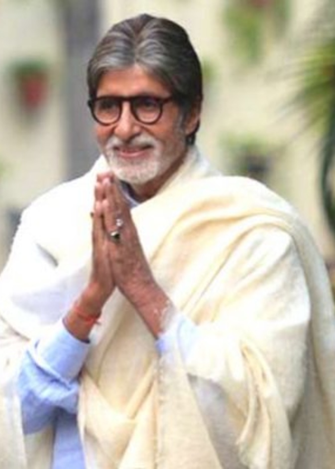 أميتاب باتشان يعاني من آلام في الرقبة و العمود الفقري