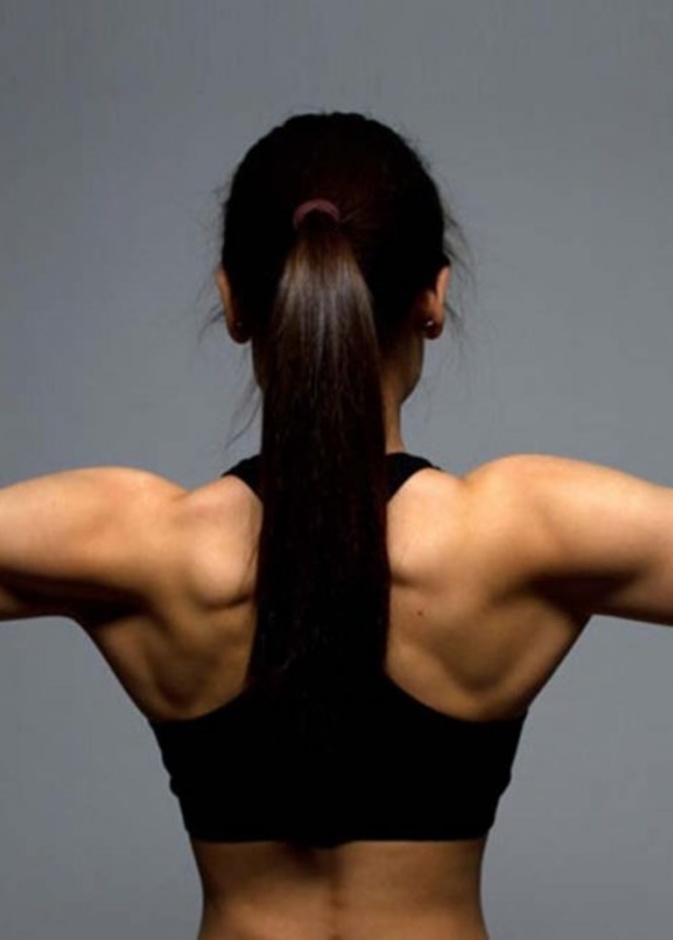 افضل التمارين الرياضية لتقوية عضلات ظهرك و نحتها