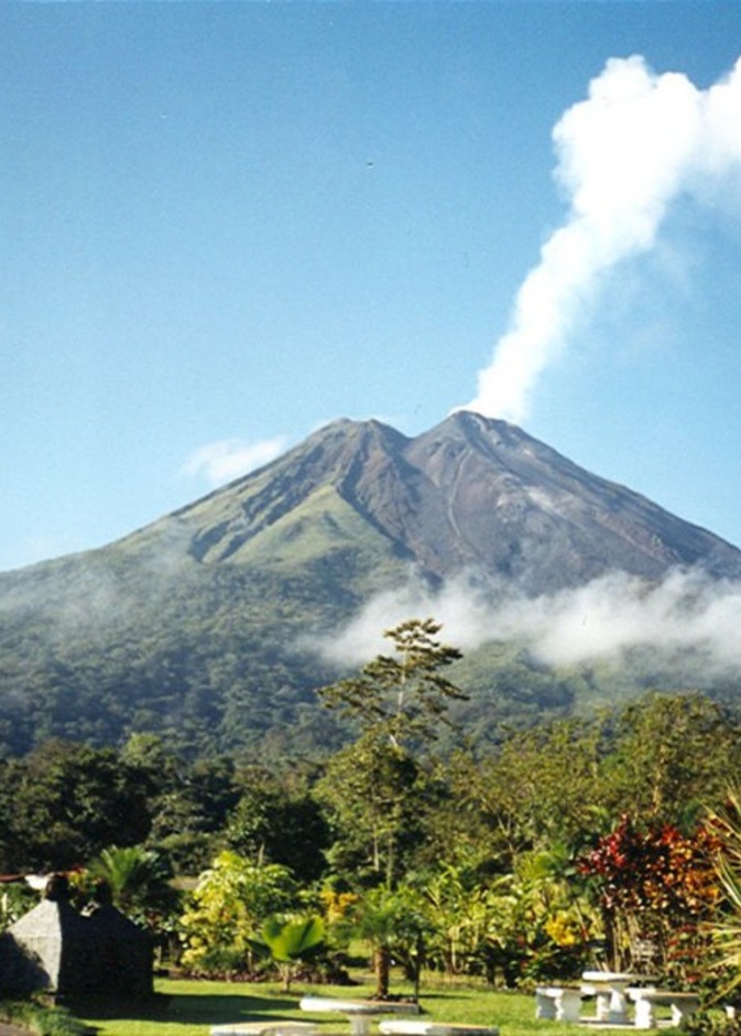 مانويل أنطونيو جوهرة حقيقة على ساحل المحيط الهادئ