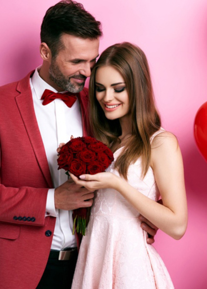 افكار رومانسية لاول عيد حب بعد الزواج