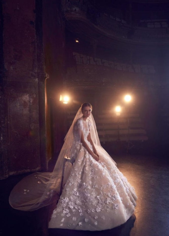 فساتين زفاف بالتنورة