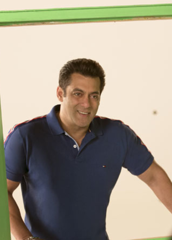 سلمان خان يوجه رسالة لمعجبيه من موقع تصوير فيلمه الجديد