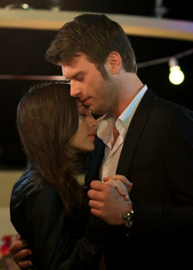  أويكو كارايل وكيفانش تاتليتوغ