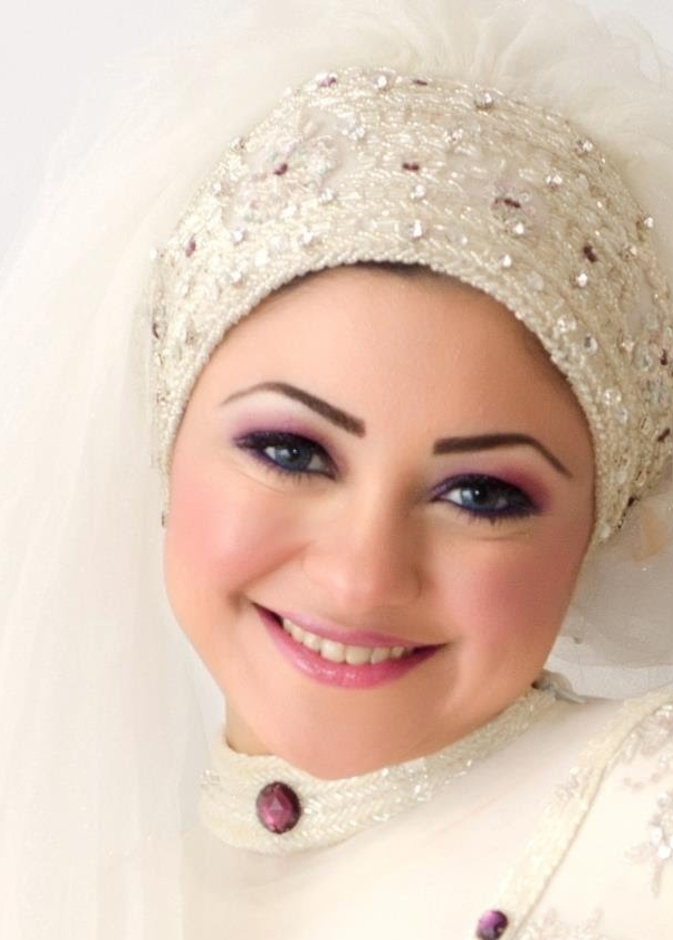 لا تشدي الحجاب كثيرا حول وجنتيك