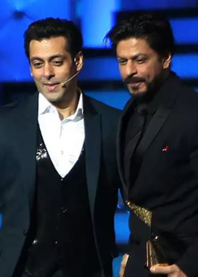 هذا ما طلبه شاروخان من سلمان خان